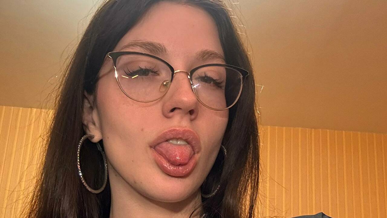 AnyaLeysly AnyaLeysly